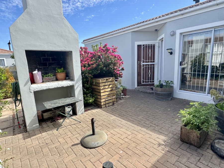 3 Bedroom Property for Sale in Parklands Western Cape